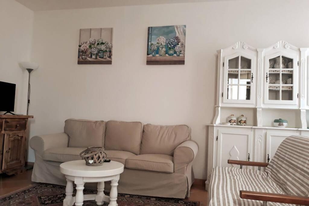 Casa Dori Apartment เวียเรจโจ ภายนอก รูปภาพ