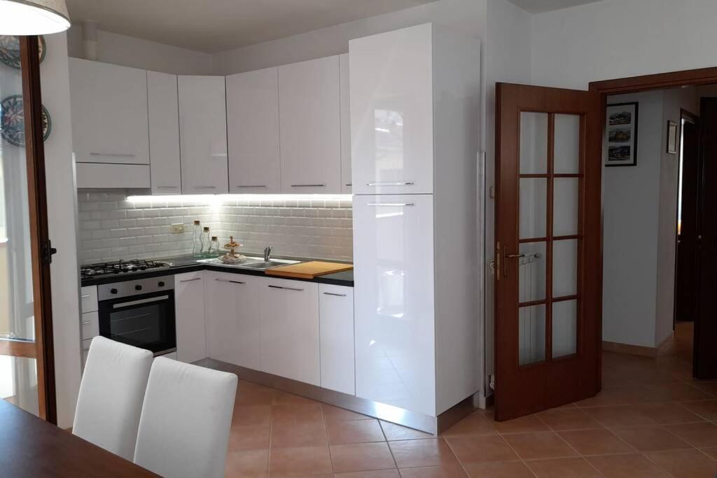 Casa Dori Apartment เวียเรจโจ ภายนอก รูปภาพ